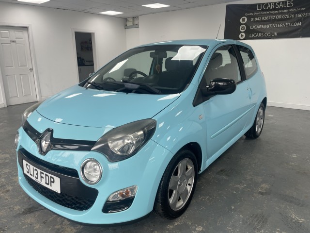 RENAULT TWINGO