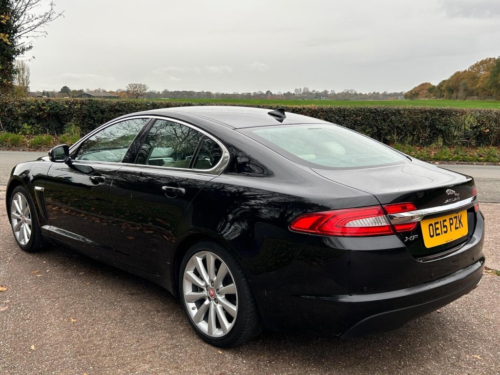 JAGUAR XF