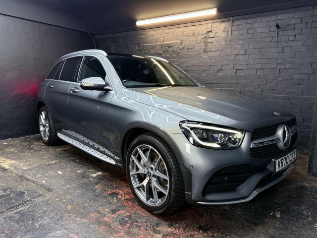 MERCEDES-BENZ GLC 2.0 GLC300d AMG Line