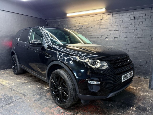 LAND ROVER DISCOVERY SPORT 2.0 TD4 HSE Black