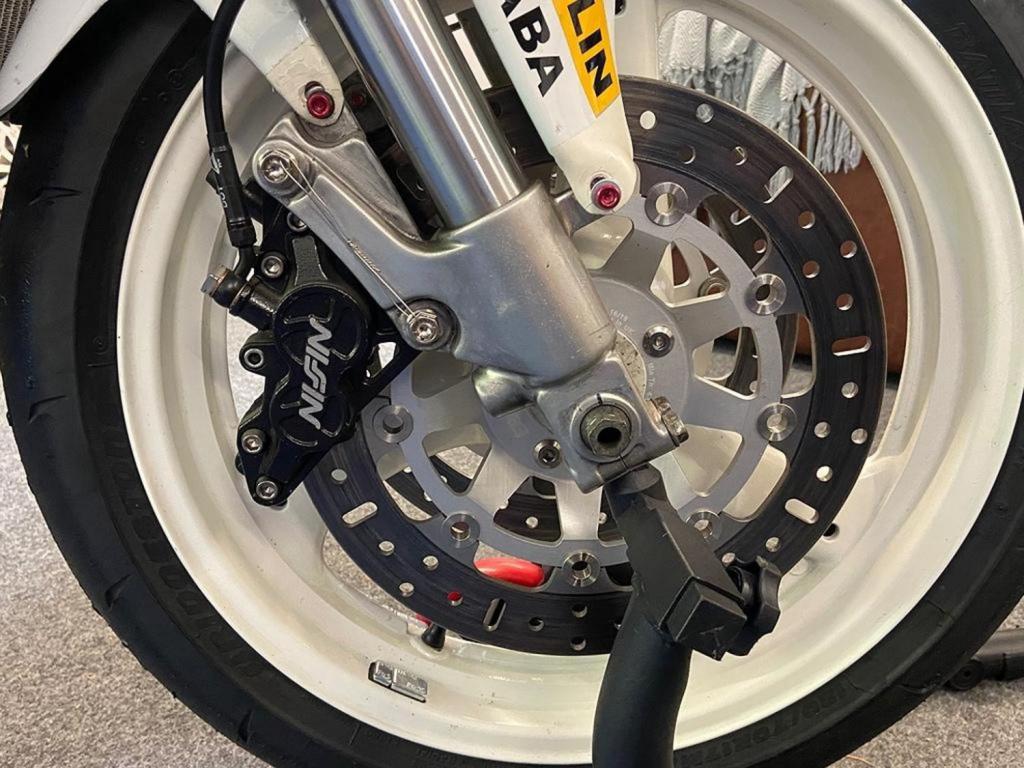 SUZUKI RGV250