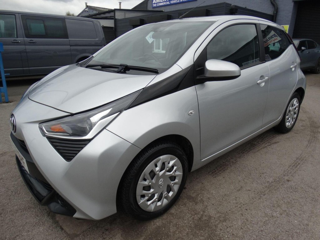TOYOTA AYGO 1.0 VVT-i x-play Euro 6 (s/s) 5dr
