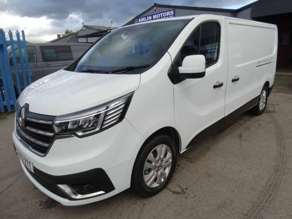 RENAULT TRAFIC 2.0 dCi Blue LL30 Sport L2 H1 Euro 6 (s/s) 5dr