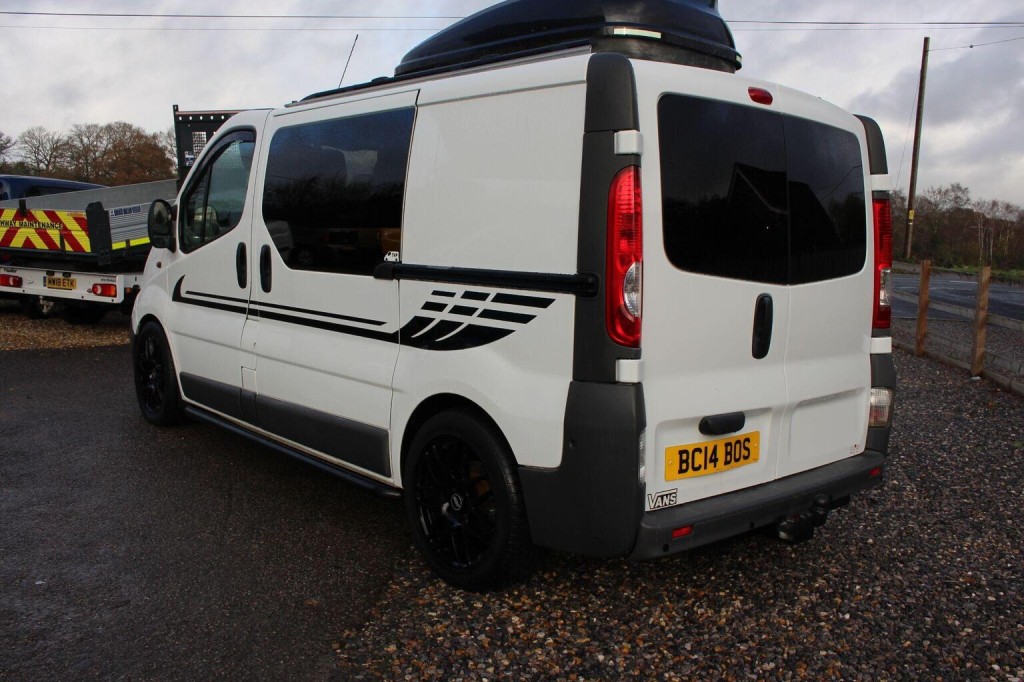 VAUXHALL VIVARO