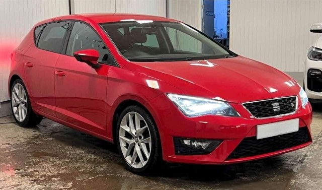 SEAT LEON