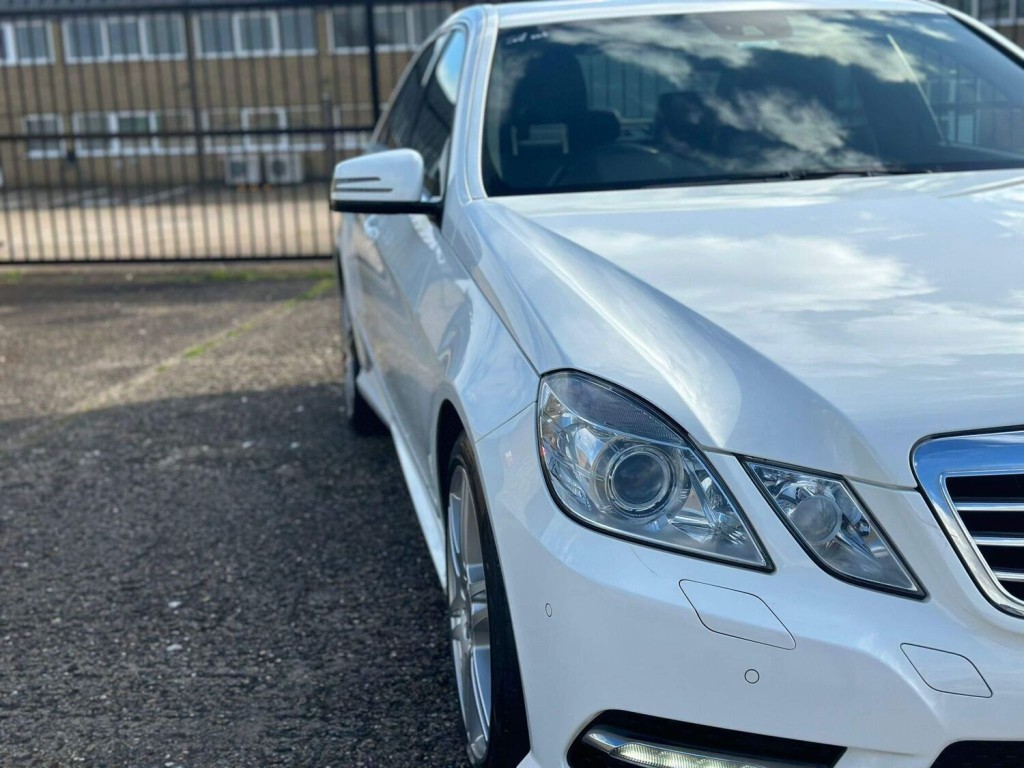 MERCEDES-BENZ E CLASS