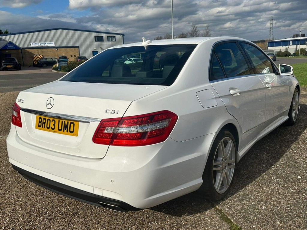 MERCEDES-BENZ E CLASS