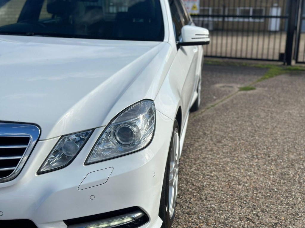 MERCEDES-BENZ E CLASS