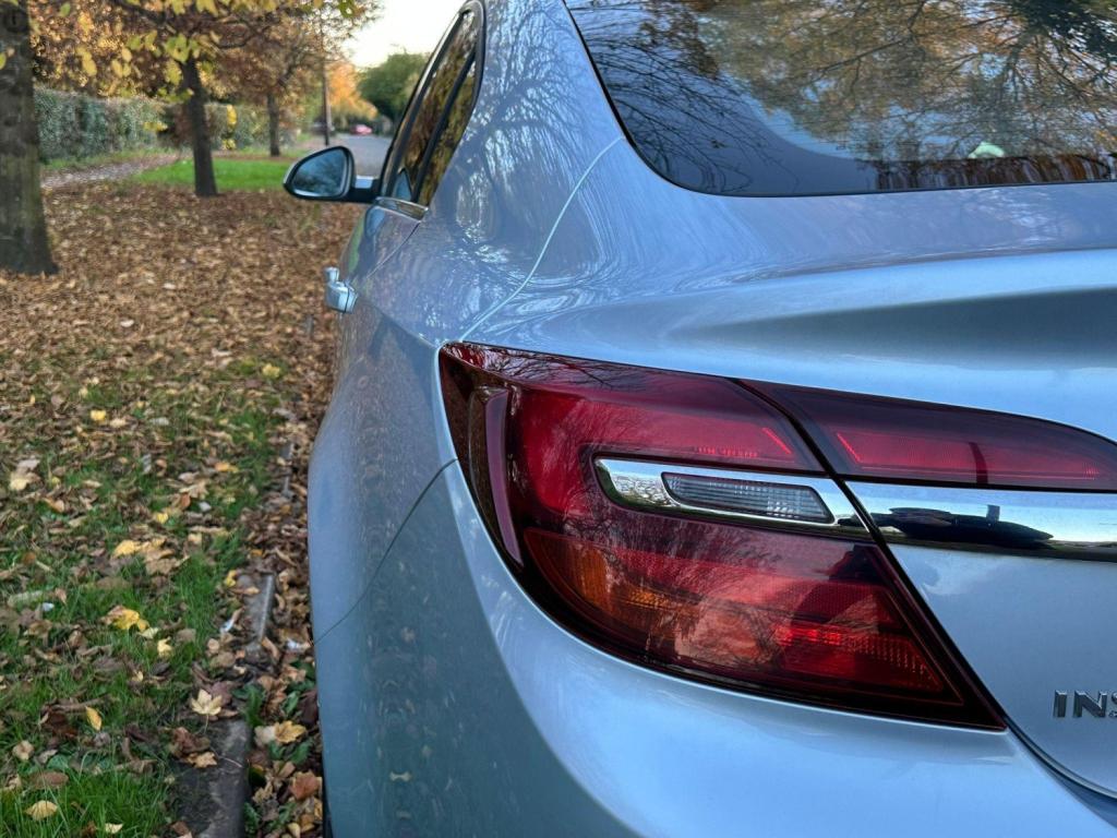 VAUXHALL INSIGNIA