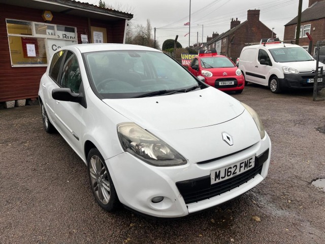 RENAULT CLIO 1.2 Dynamique TomTom Euro 5 5dr