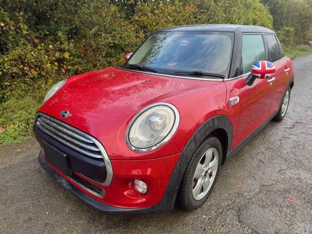 MINI HATCH 1.5 Cooper Auto Euro 6 (s/s) 5dr
