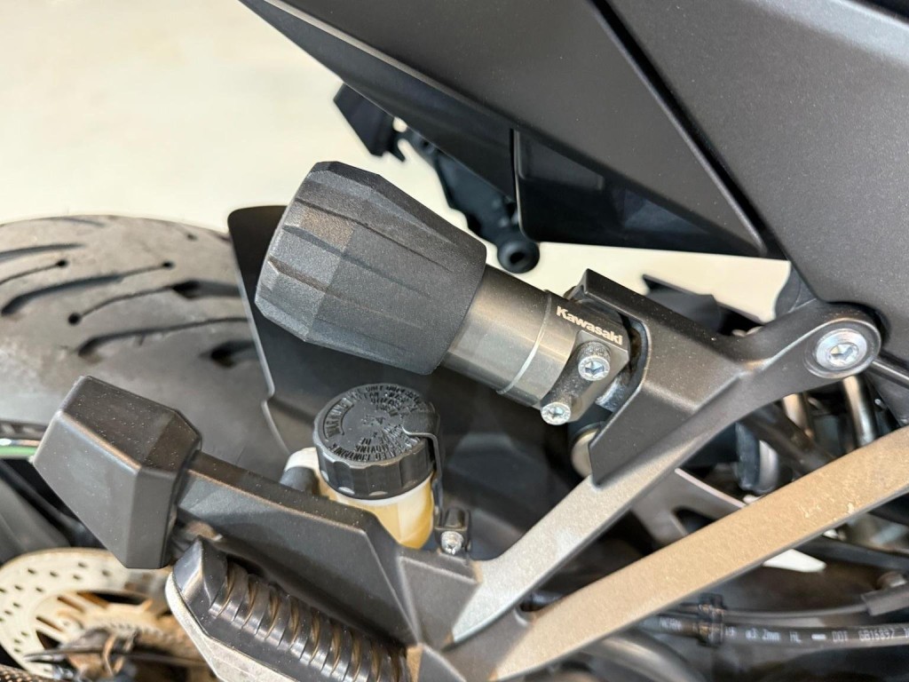 KAWASAKI NINJA 1000SX