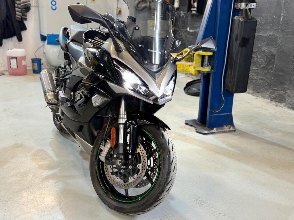 KAWASAKI NINJA 1000SX