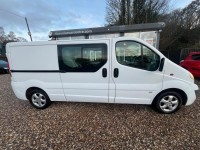 VAUXHALL VIVARO