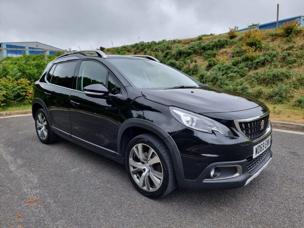 PEUGEOT 2008 1.2 PureTech Allure Premium