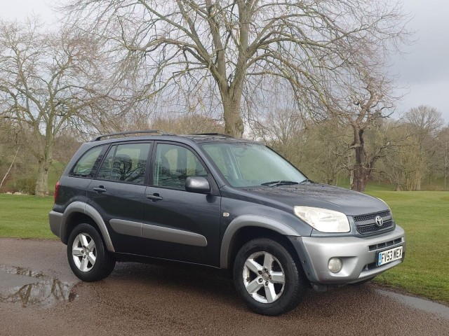TOYOTA RAV4 2.0 VVT-i XT3