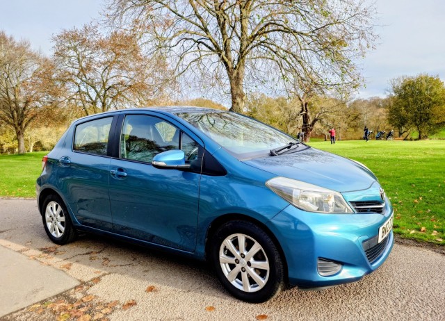 TOYOTA YARIS 1.3 Dual VVT-i TR