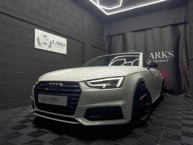 AUDI S4