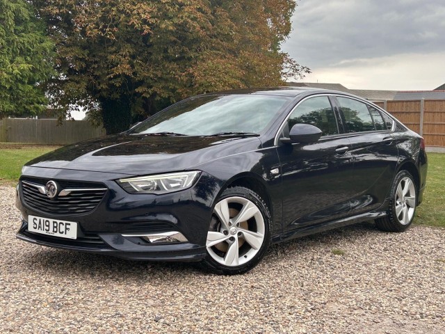 VAUXHALL INSIGNIA 2.0 Turbo D BlueInjection SRi VX Line Nav