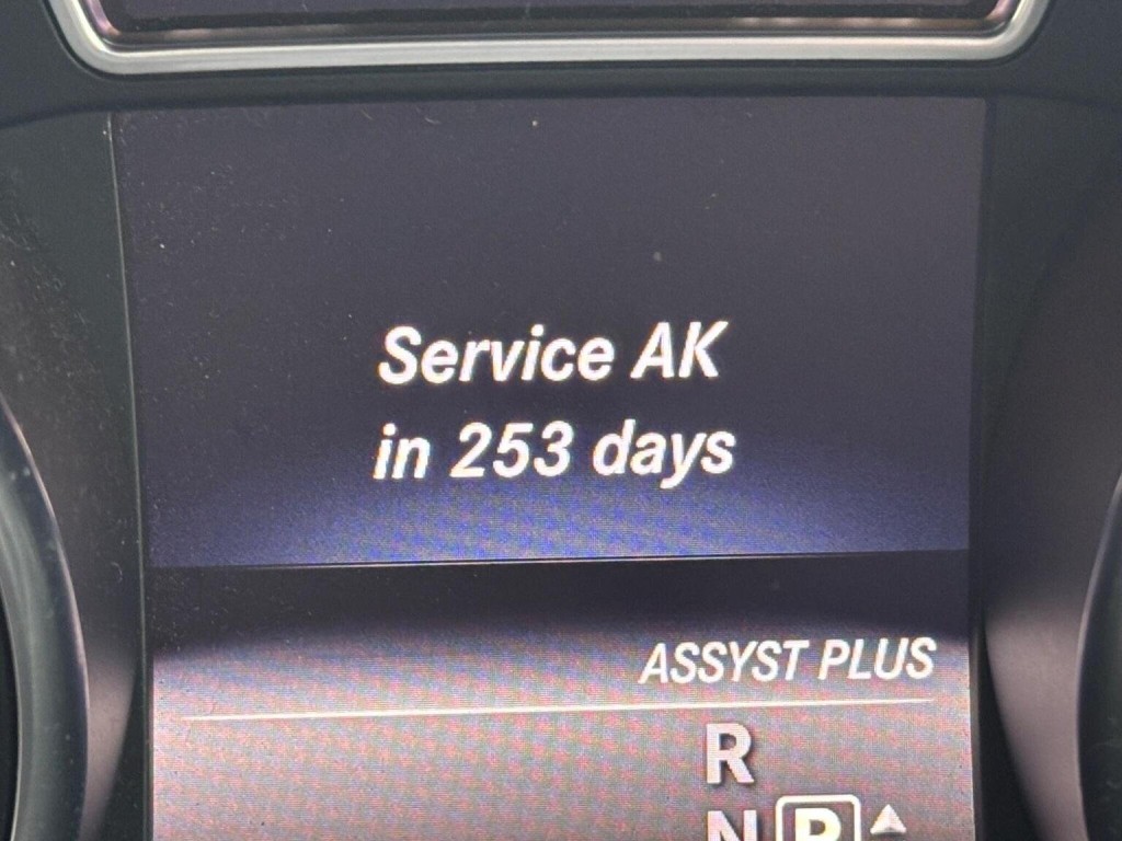 MERCEDES-BENZ GLA CLASS