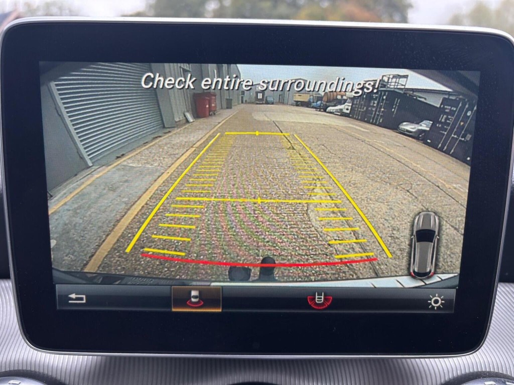 MERCEDES-BENZ GLA CLASS