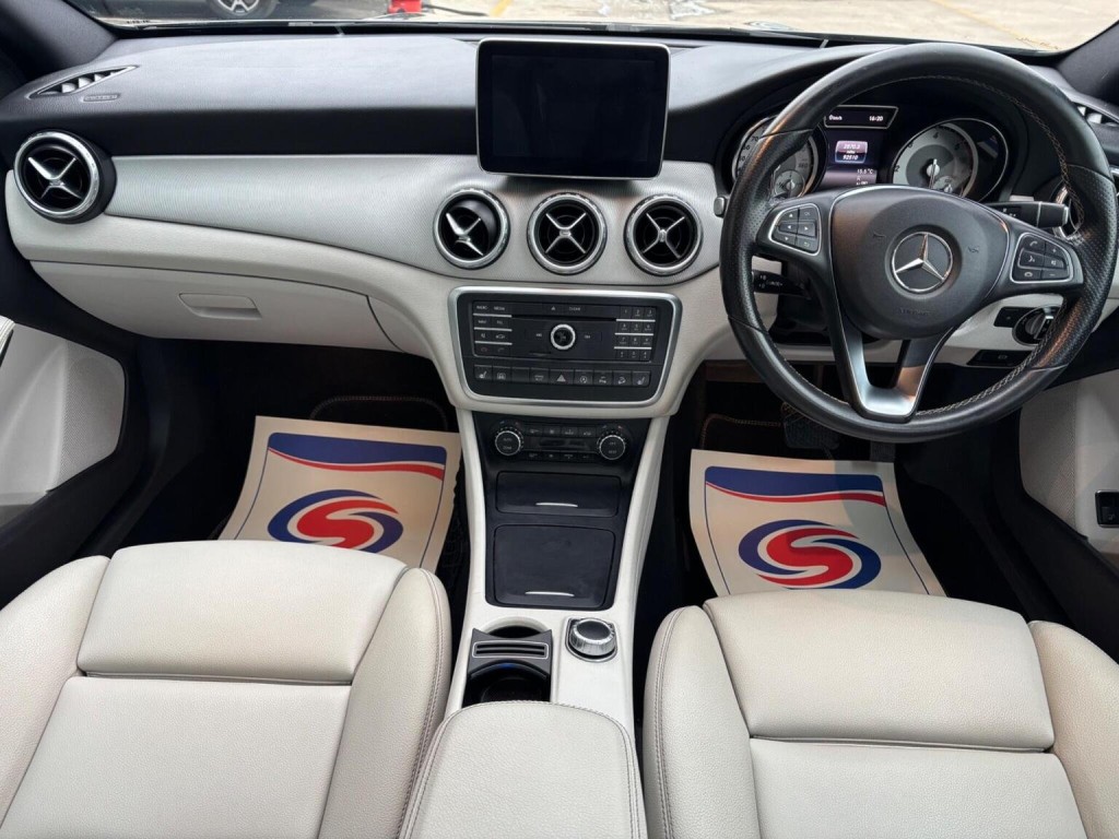 MERCEDES-BENZ GLA CLASS
