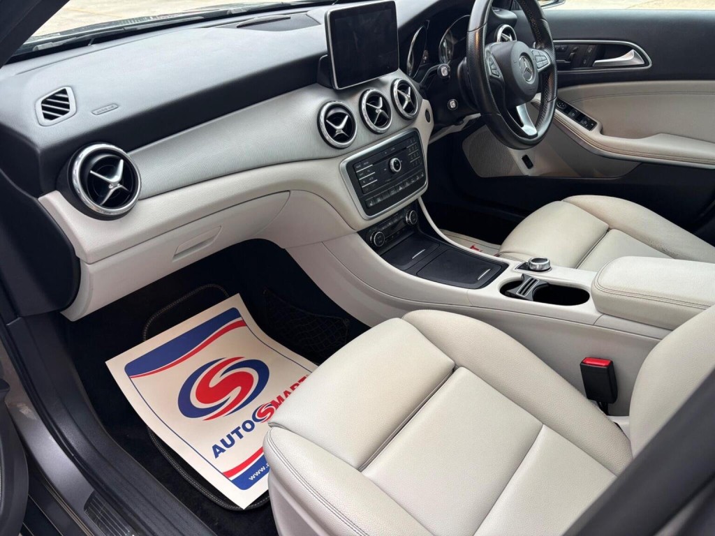 MERCEDES-BENZ GLA CLASS