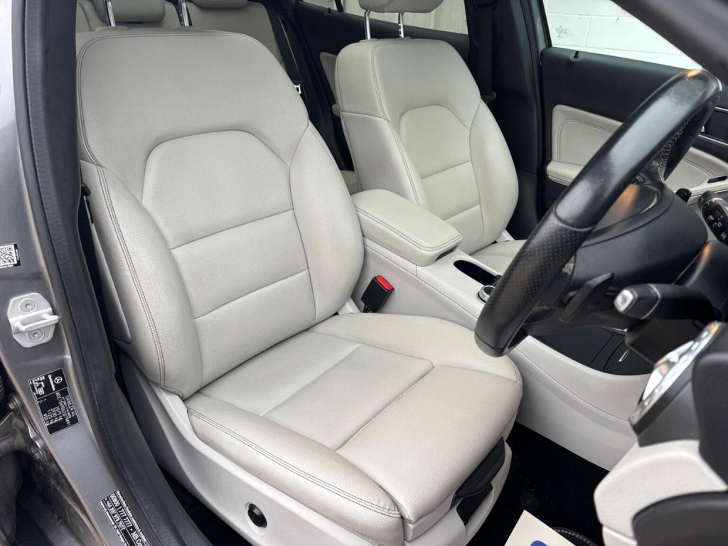 MERCEDES-BENZ GLA CLASS