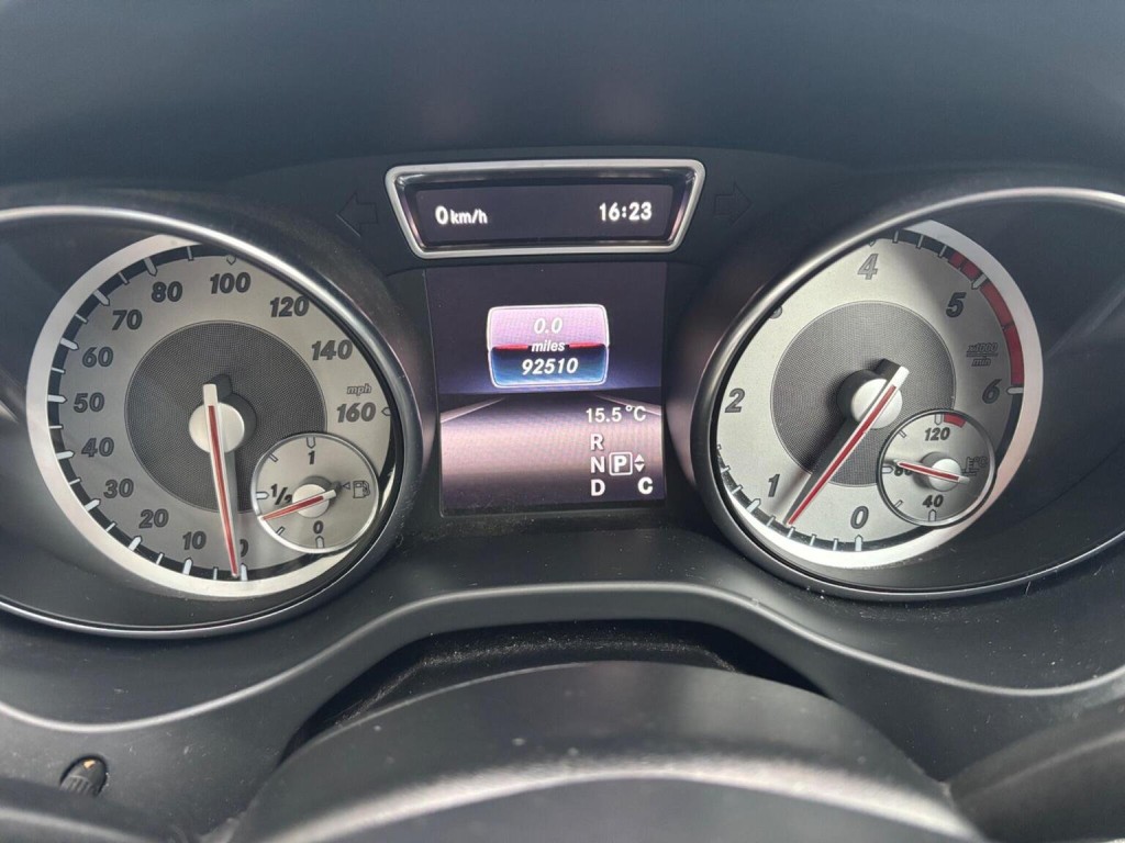 MERCEDES-BENZ GLA CLASS