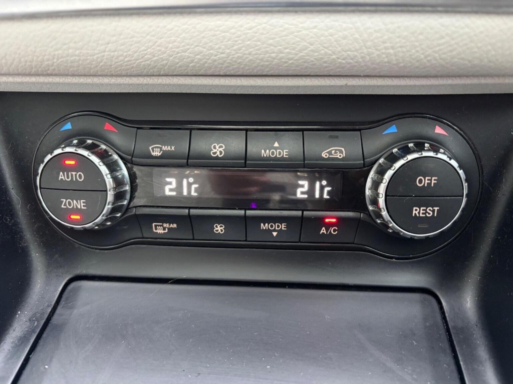 MERCEDES-BENZ GLA CLASS