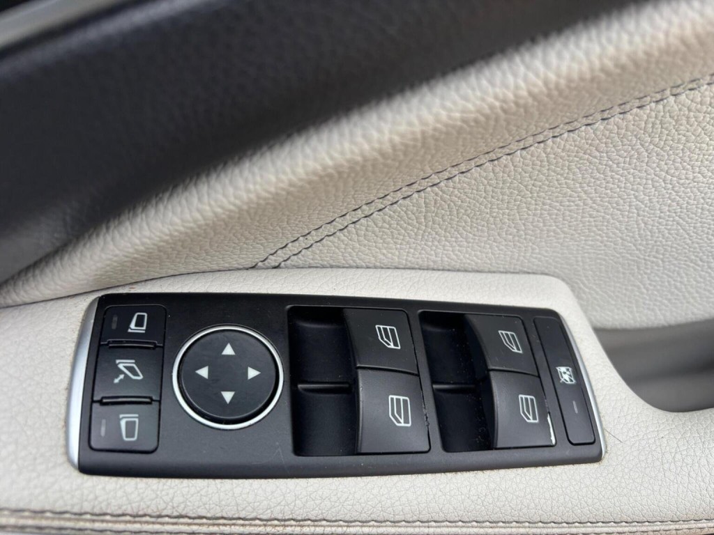 MERCEDES-BENZ GLA CLASS