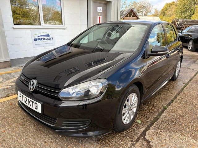 VOLKSWAGEN GOLF