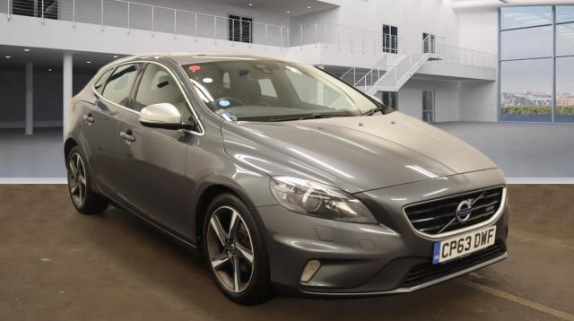 VOLVO V40 1.6 D2 R-Design Lux