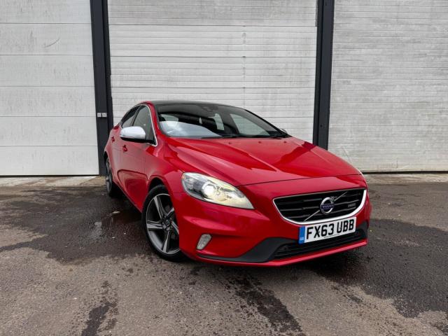 VOLVO V40 1.6 D2 R-Design Lux Nav
