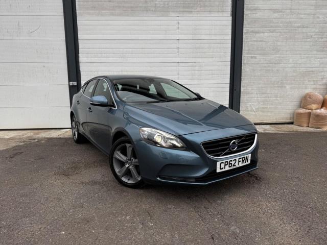 VOLVO V40 1.6 D2 SE Lux