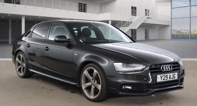 AUDI A4 2.0 TDI Black Edition