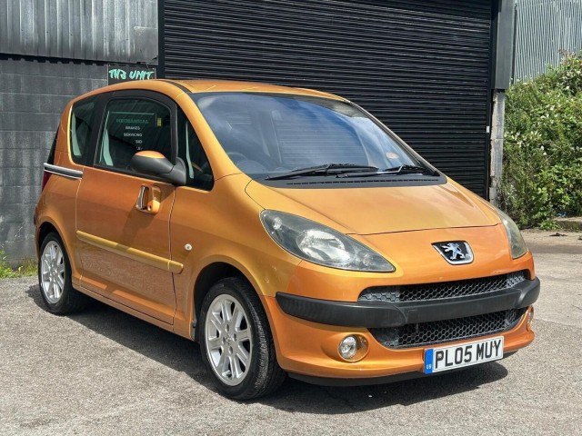 PEUGEOT 1007