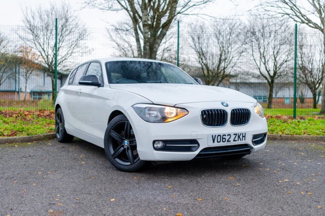BMW 1 SERIES