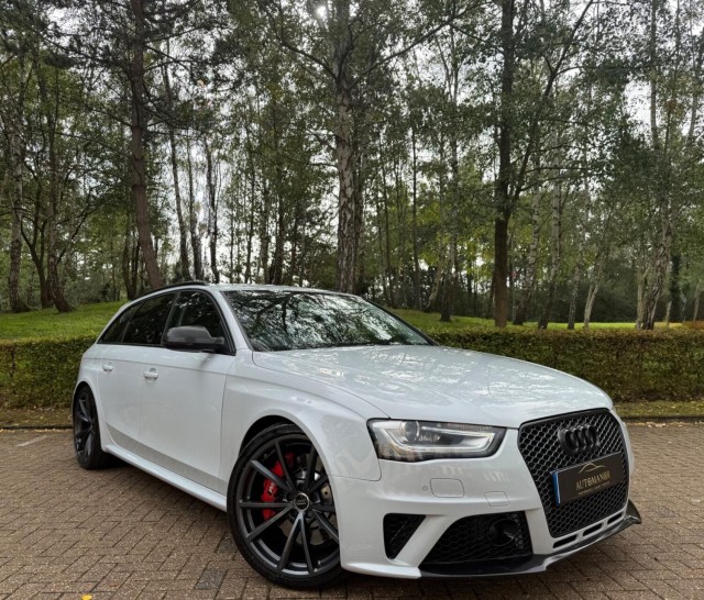 AUDI RS4