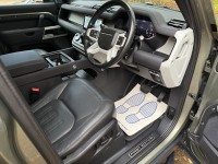 LAND ROVER DEFENDER 110