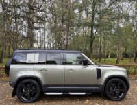 LAND ROVER DEFENDER 110