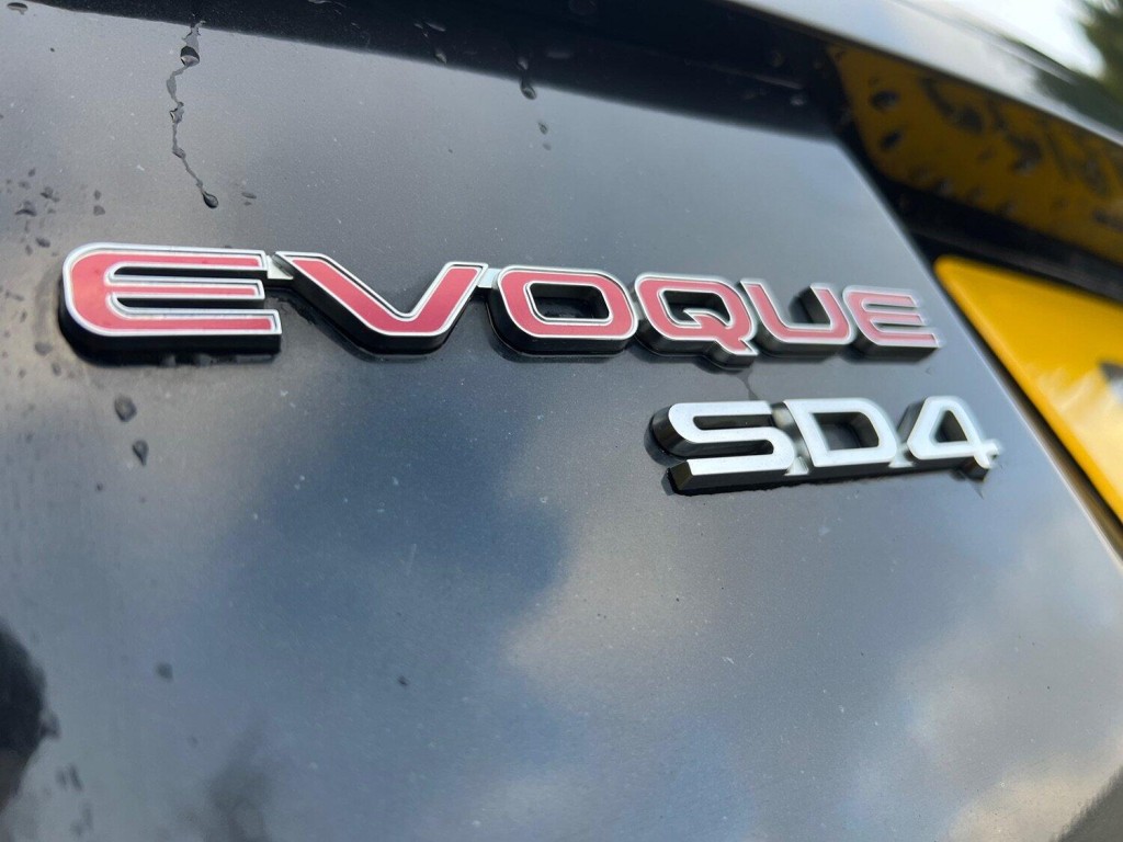 LAND ROVER RANGE ROVER EVOQUE