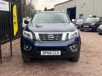 NISSAN NAVARA