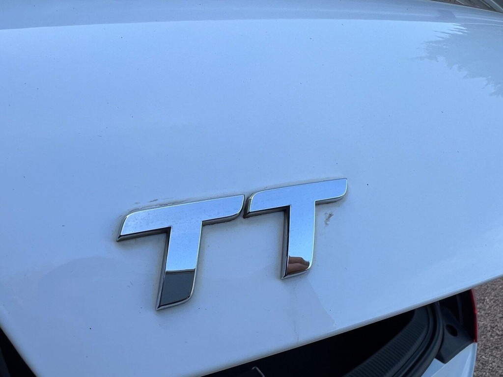 AUDI TT