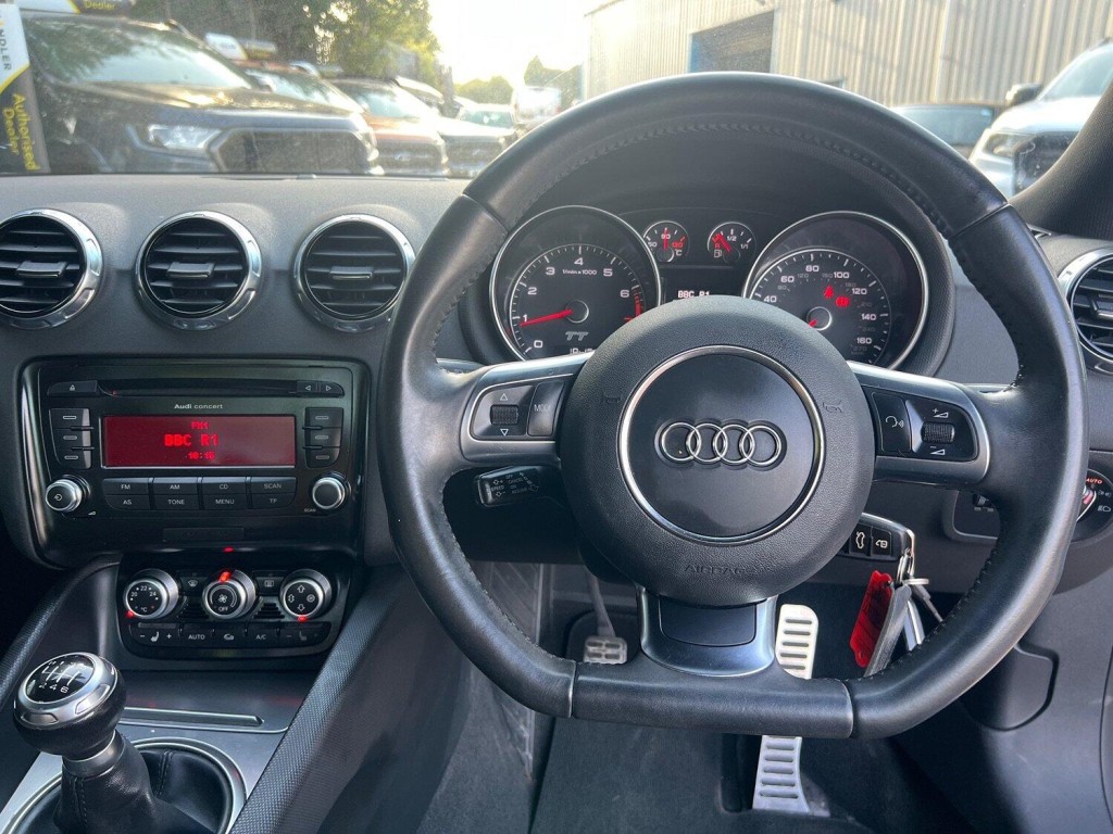 AUDI TT