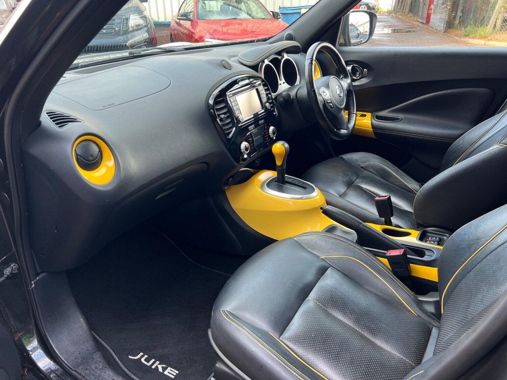 NISSAN JUKE