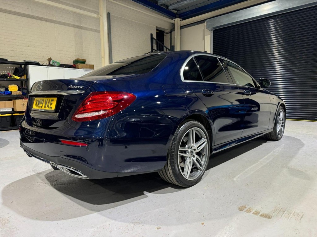 MERCEDES-BENZ E CLASS