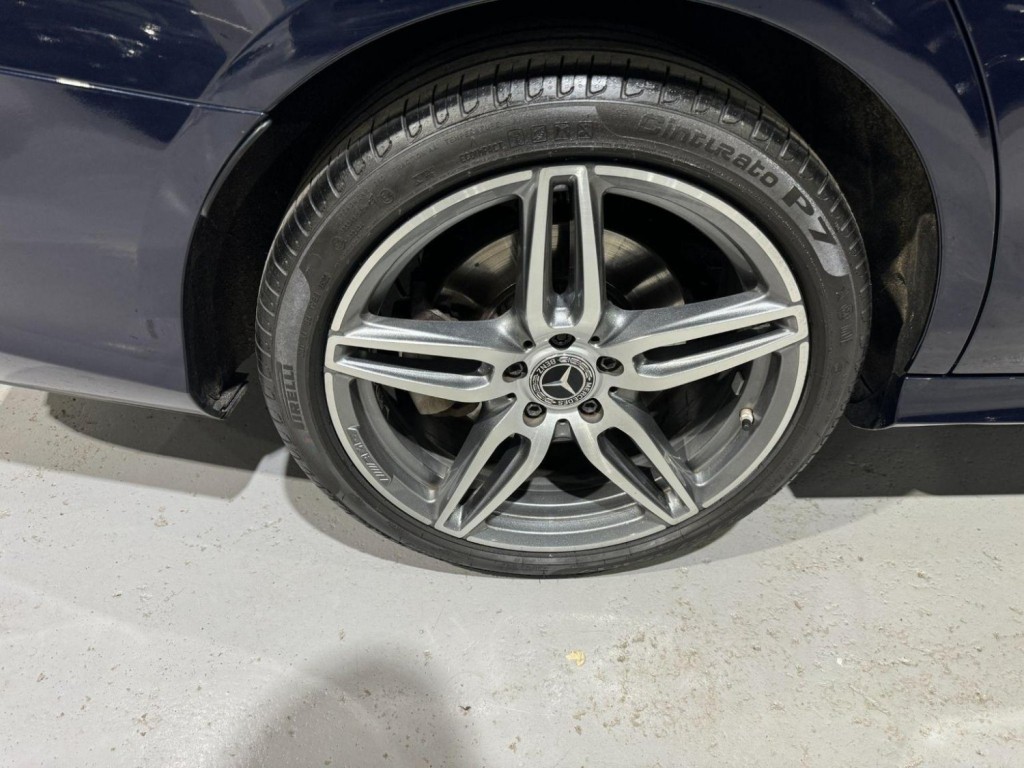 MERCEDES-BENZ E CLASS