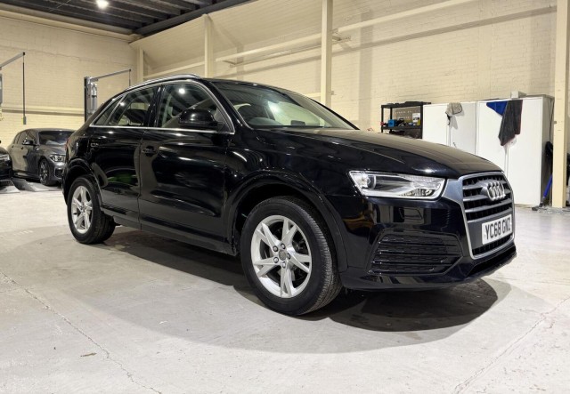 AUDI Q3