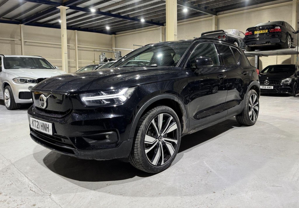 VOLVO XC40